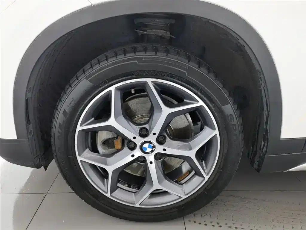 BMW X1 2018 xDrive20Li Premium — миниатюра 17
