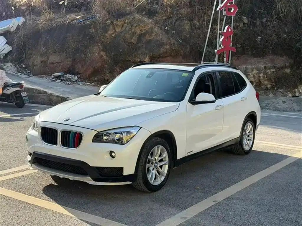 BMW X1 2015 sDrive18i Fashion Upgrade Edition — миниатюра 2