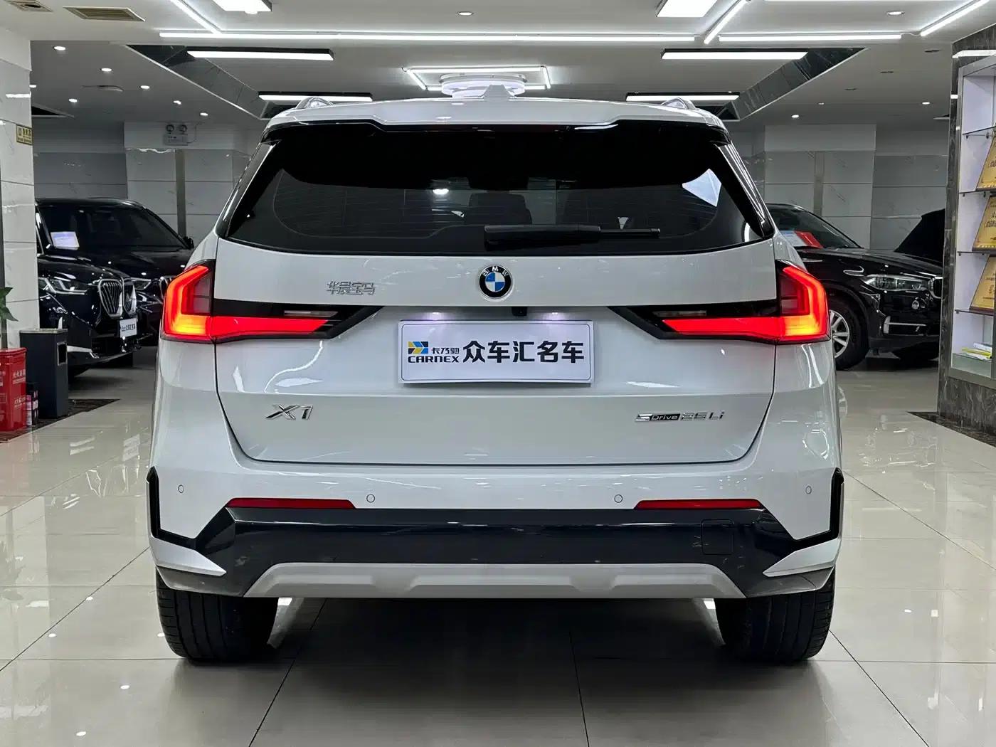 2024 BMW X1 sDrive25Li X Design Package — миниатюра 5