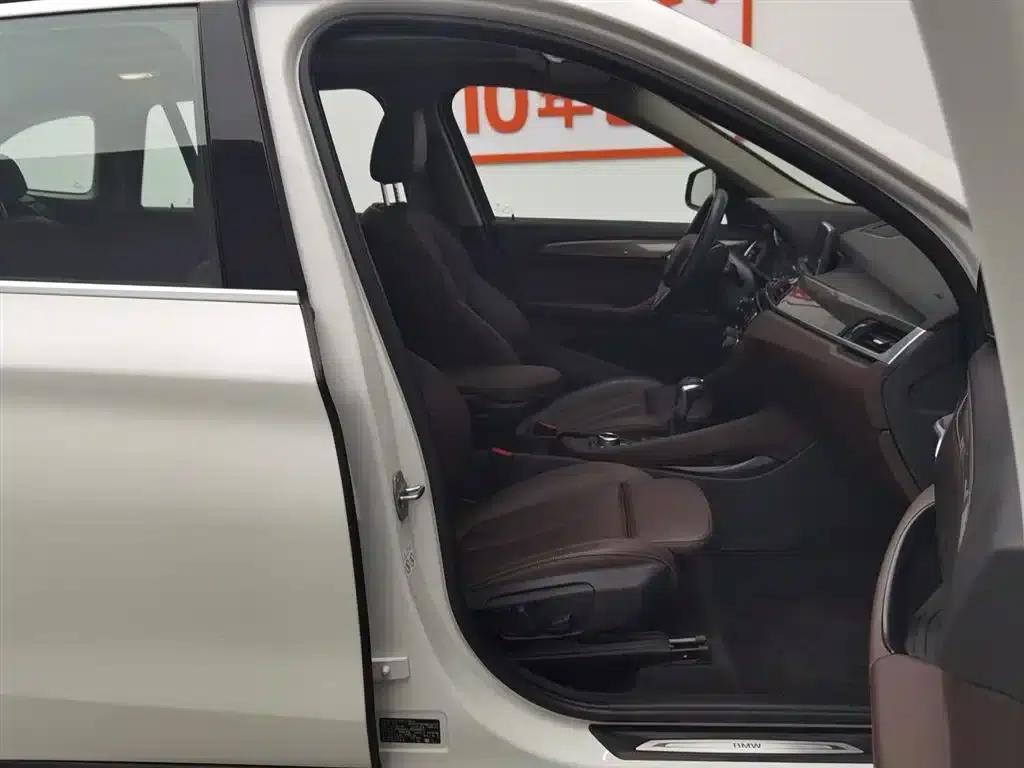 BMW X1 2018 xDrive20Li Premium — миниатюра 23
