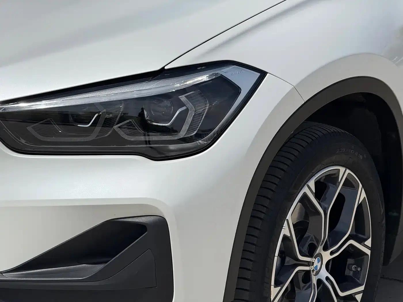 BMW X1 2022 sDrive25Li Leading Edition — миниатюра 12
