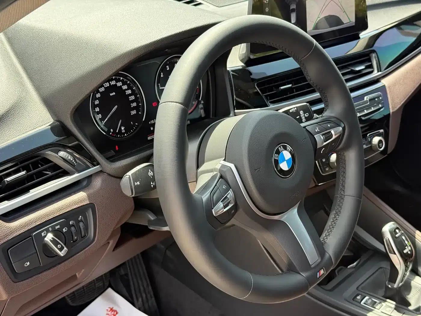 BMW X1 2022 sDrive25Li Leading Edition — миниатюра 22