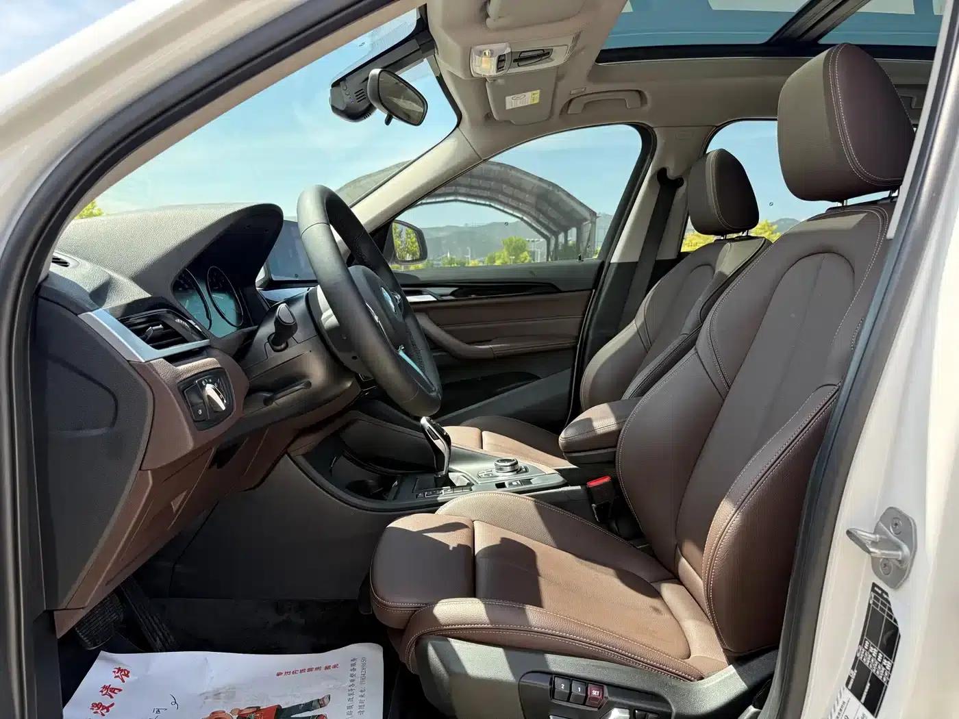 BMW X1 2022 sDrive25Li Leading Edition — миниатюра 23