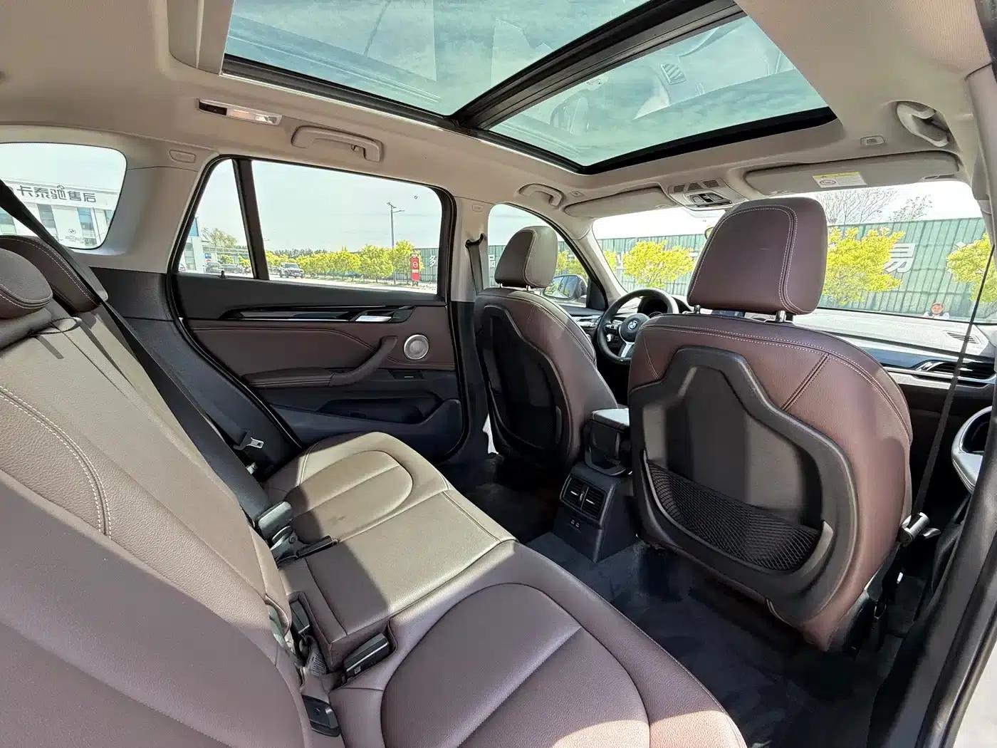 BMW X1 2022 sDrive25Li Leading Edition — миниатюра 33
