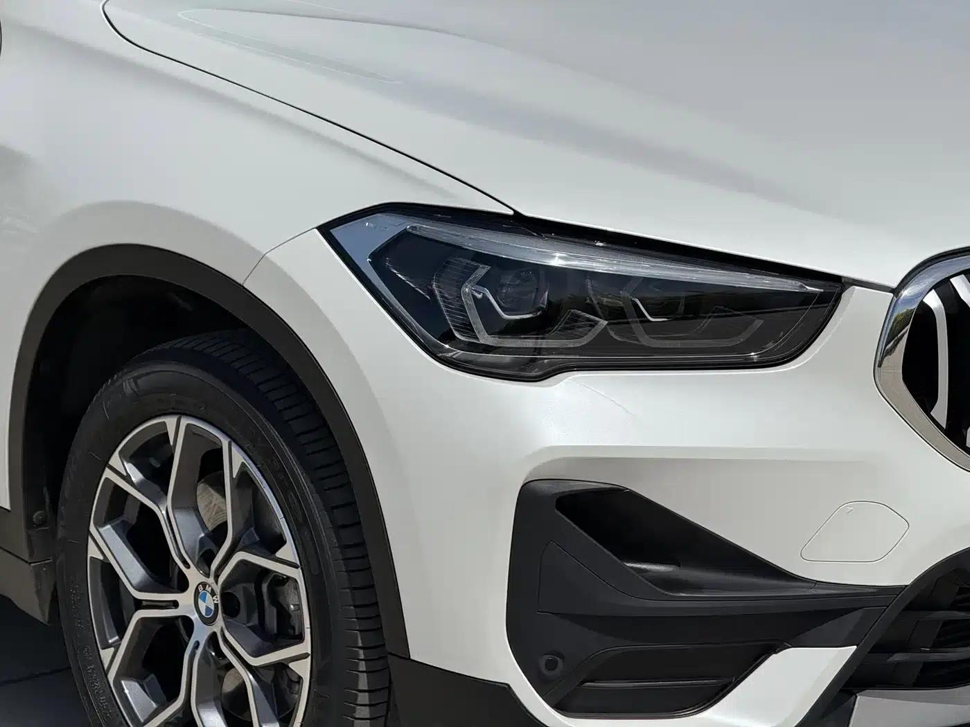 BMW X1 2022 sDrive25Li Leading Edition — миниатюра 9