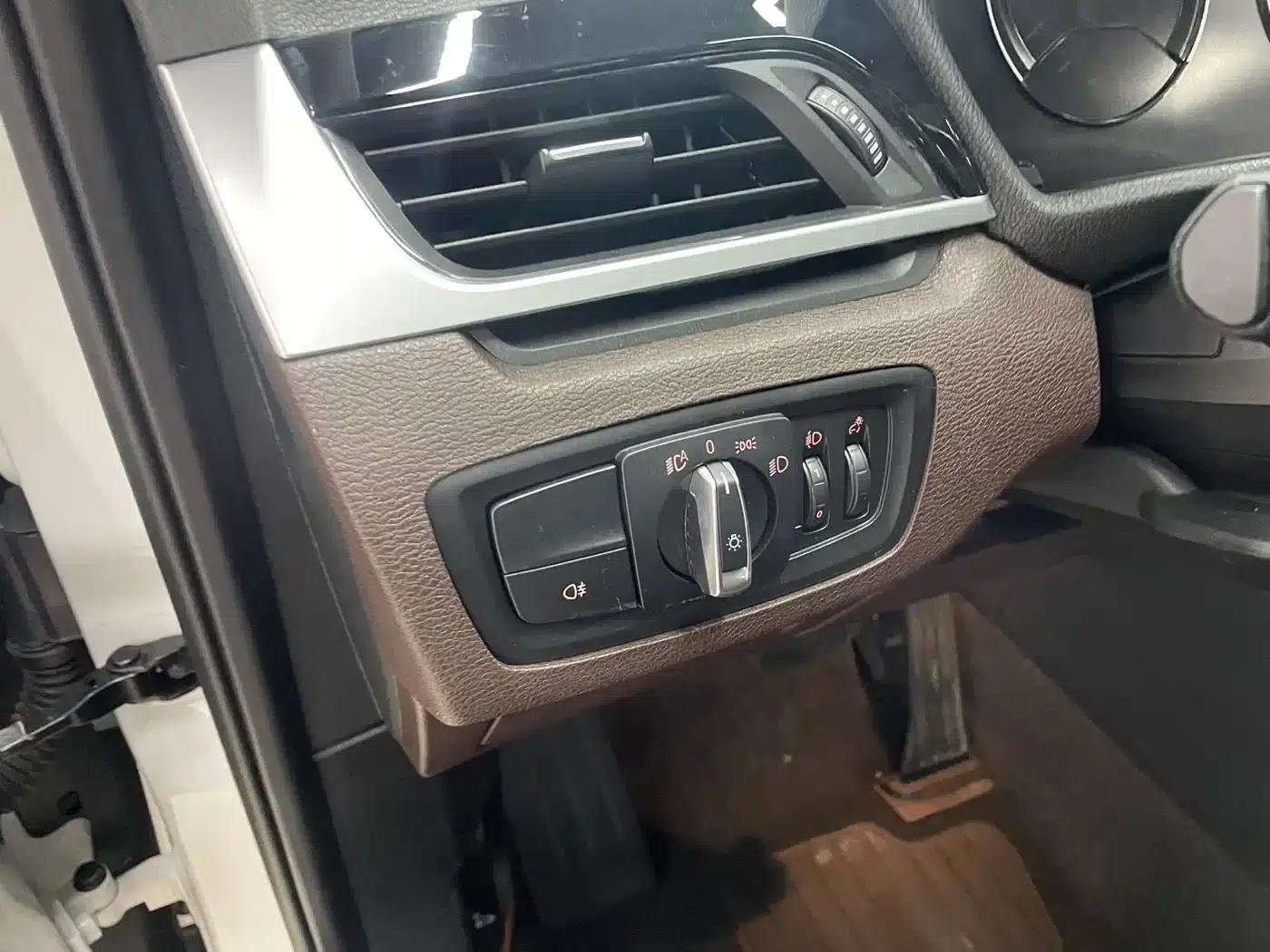 BMW X1 2022 sDrive20Li Fashion Edition — миниатюра 16