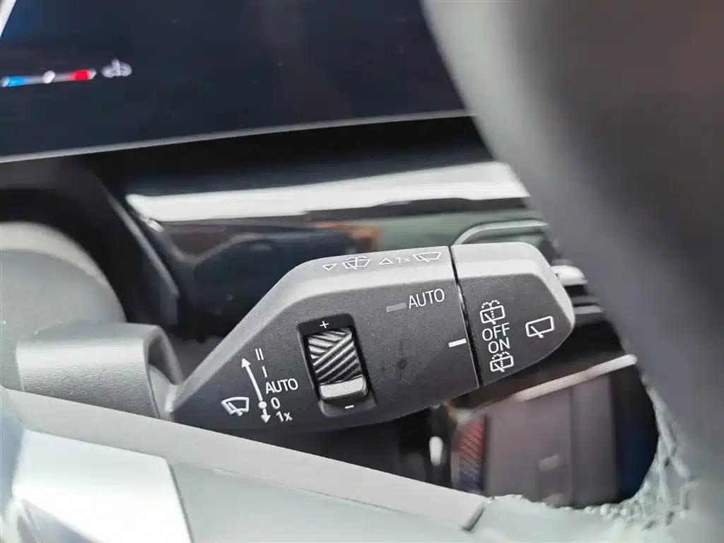 2023 BMW X1 sDrive25Li X Design Package — миниатюра 30
