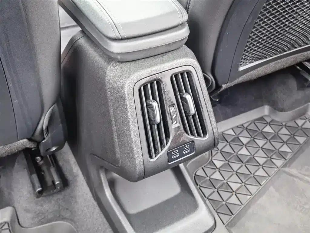 2023 BMW X1 sDrive25Li X Design Package — миниатюра 35