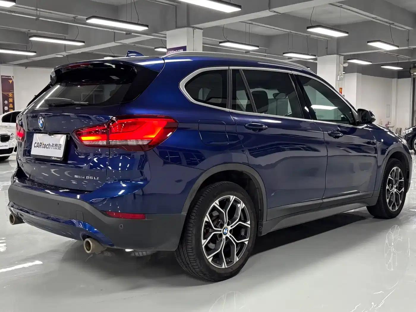 BMW X1 2020 sDrive25Li Leading Edition — миниатюра 6