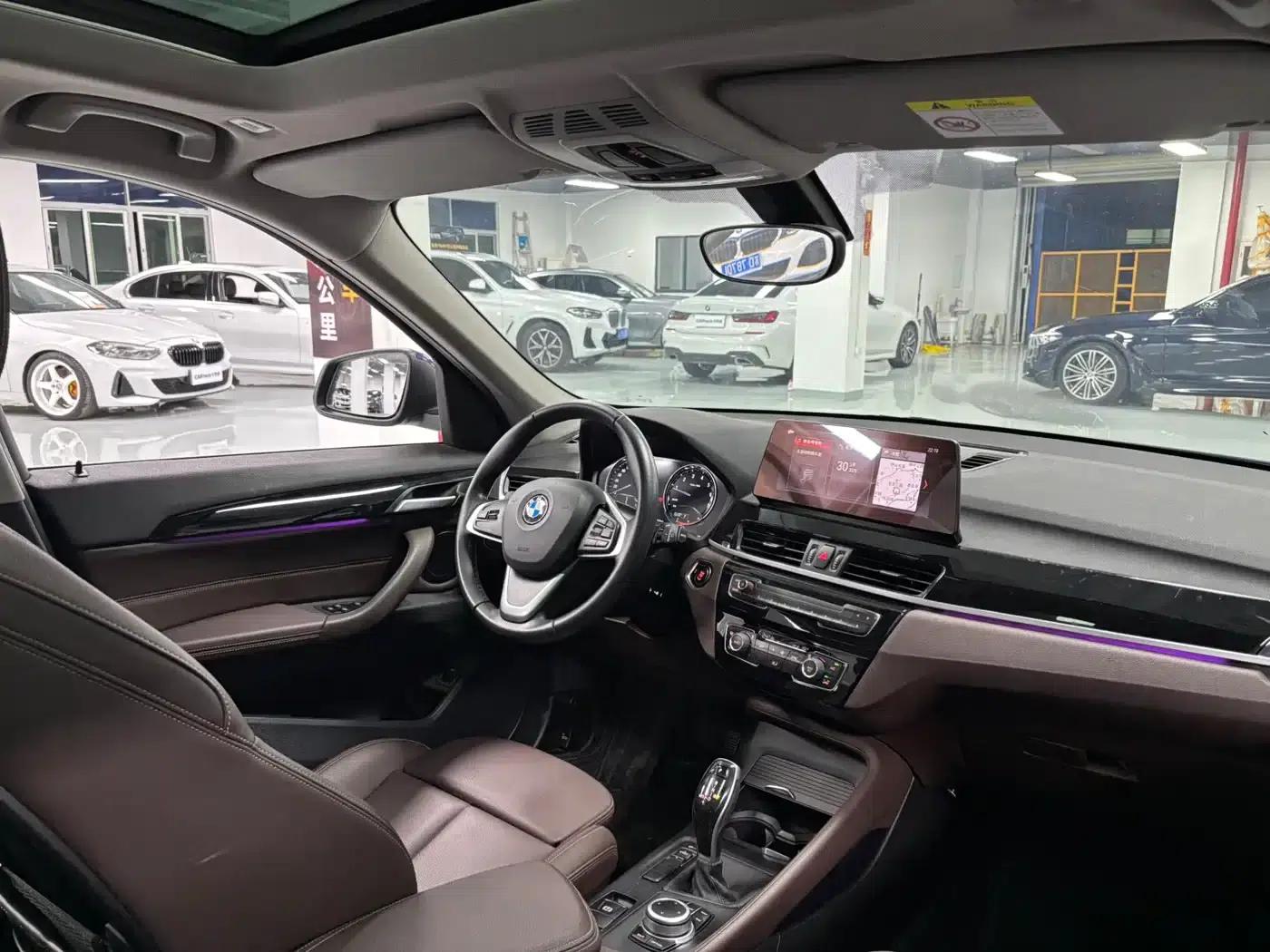 BMW X1 2020 sDrive25Li Leading Edition — миниатюра 7