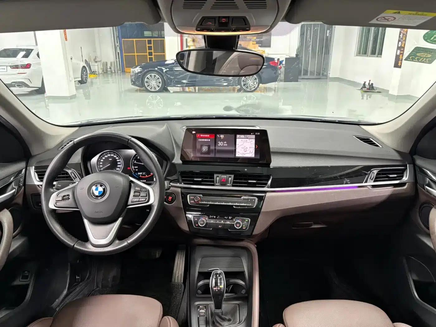 BMW X1 2020 sDrive25Li Leading Edition — миниатюра 10