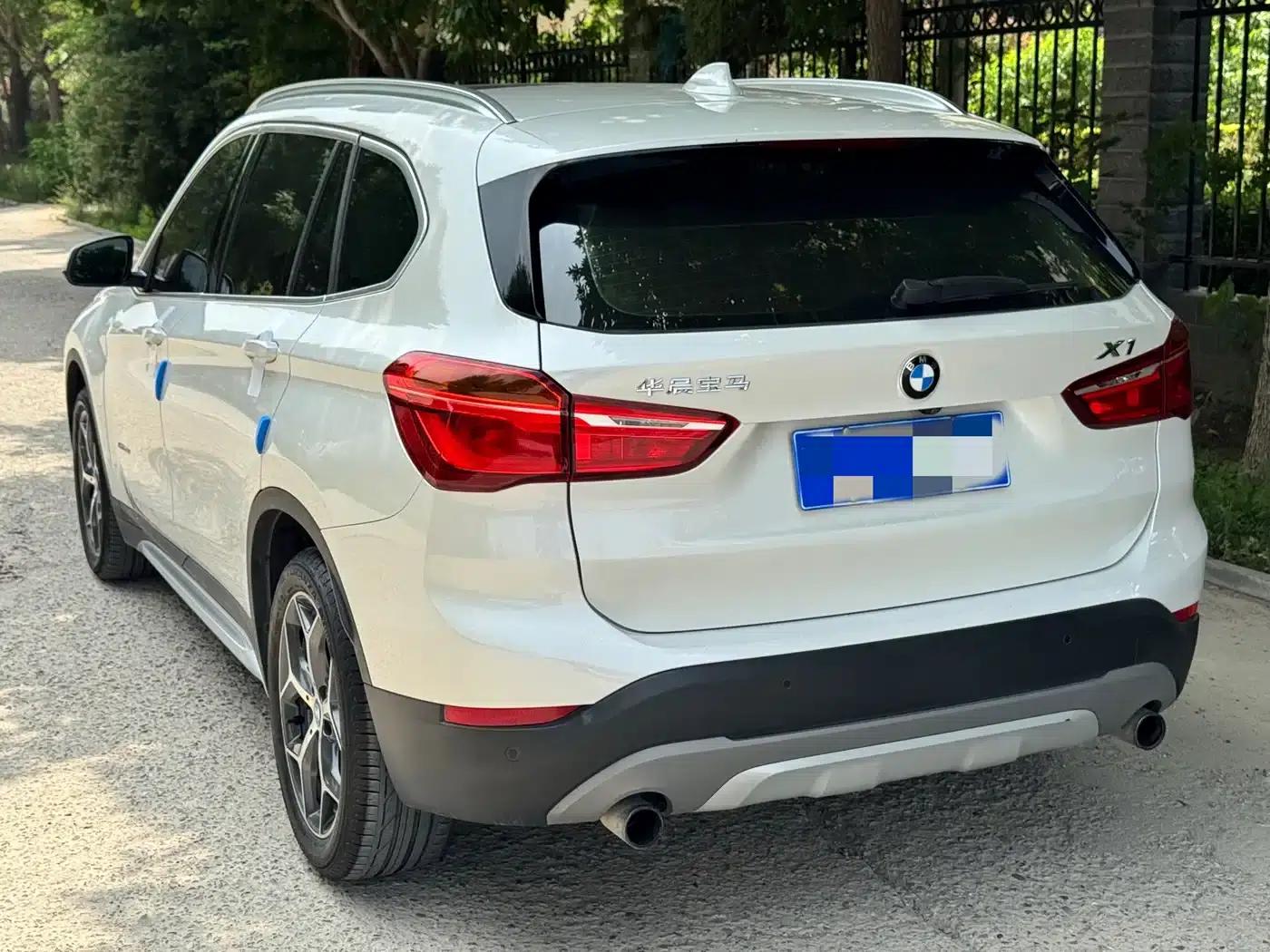 BMW X1 2016 sDrive20Li Luxury — миниатюра 6