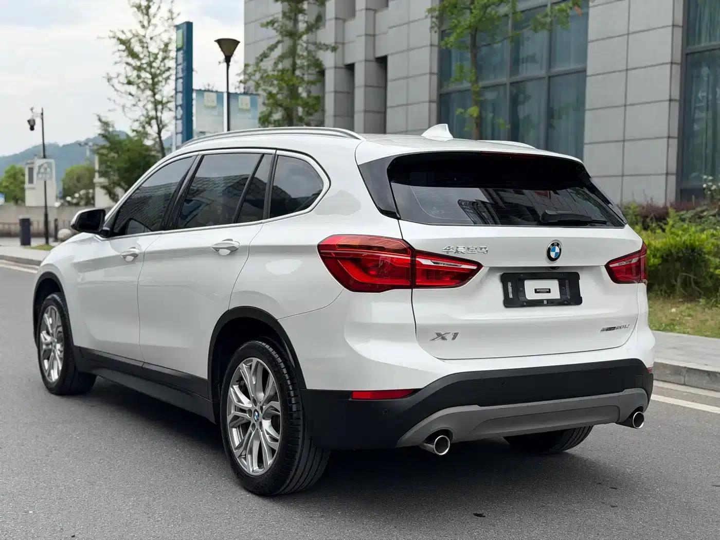 BMW X1 2018 sDrive20Li Leading Edition — миниатюра 13