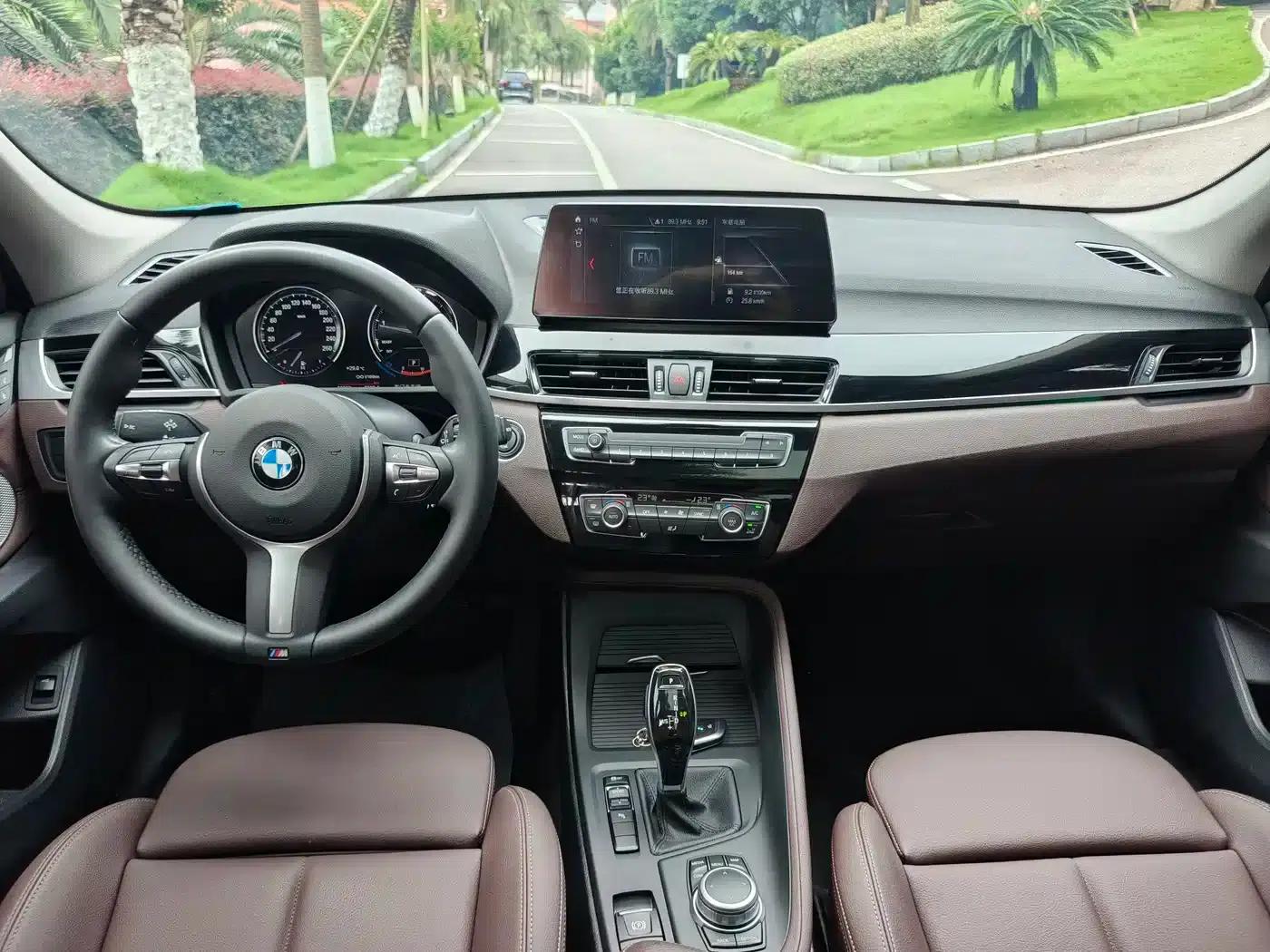 BMW X1 2022 sDrive25Li Leading Edition — миниатюра 8