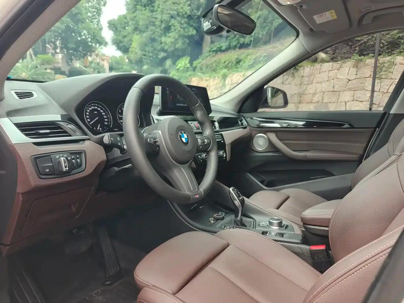 BMW X1 2022 sDrive25Li Leading Edition — миниатюра 10
