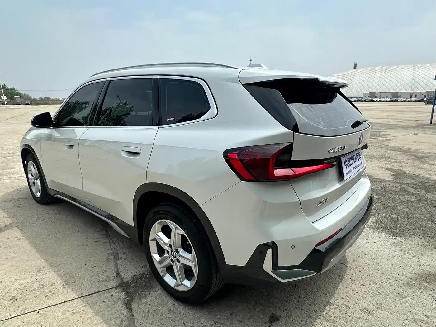 2023 BMW X1 sDrive20Li X Design Package — миниатюра 17
