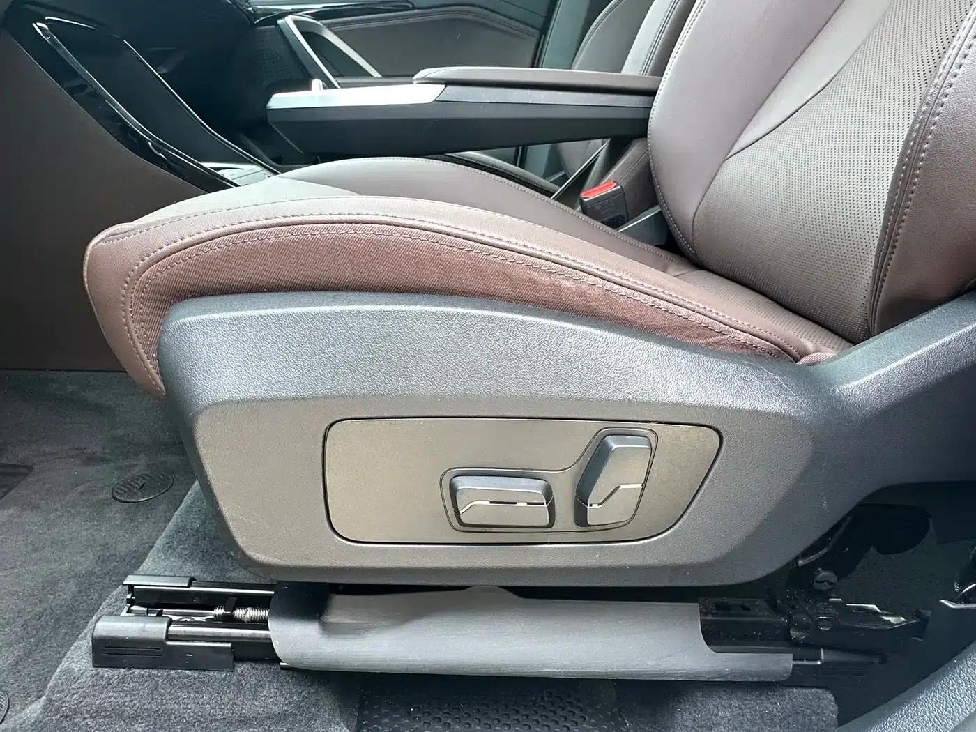 2023 BMW X1 sDrive20Li X Design Package — миниатюра 10