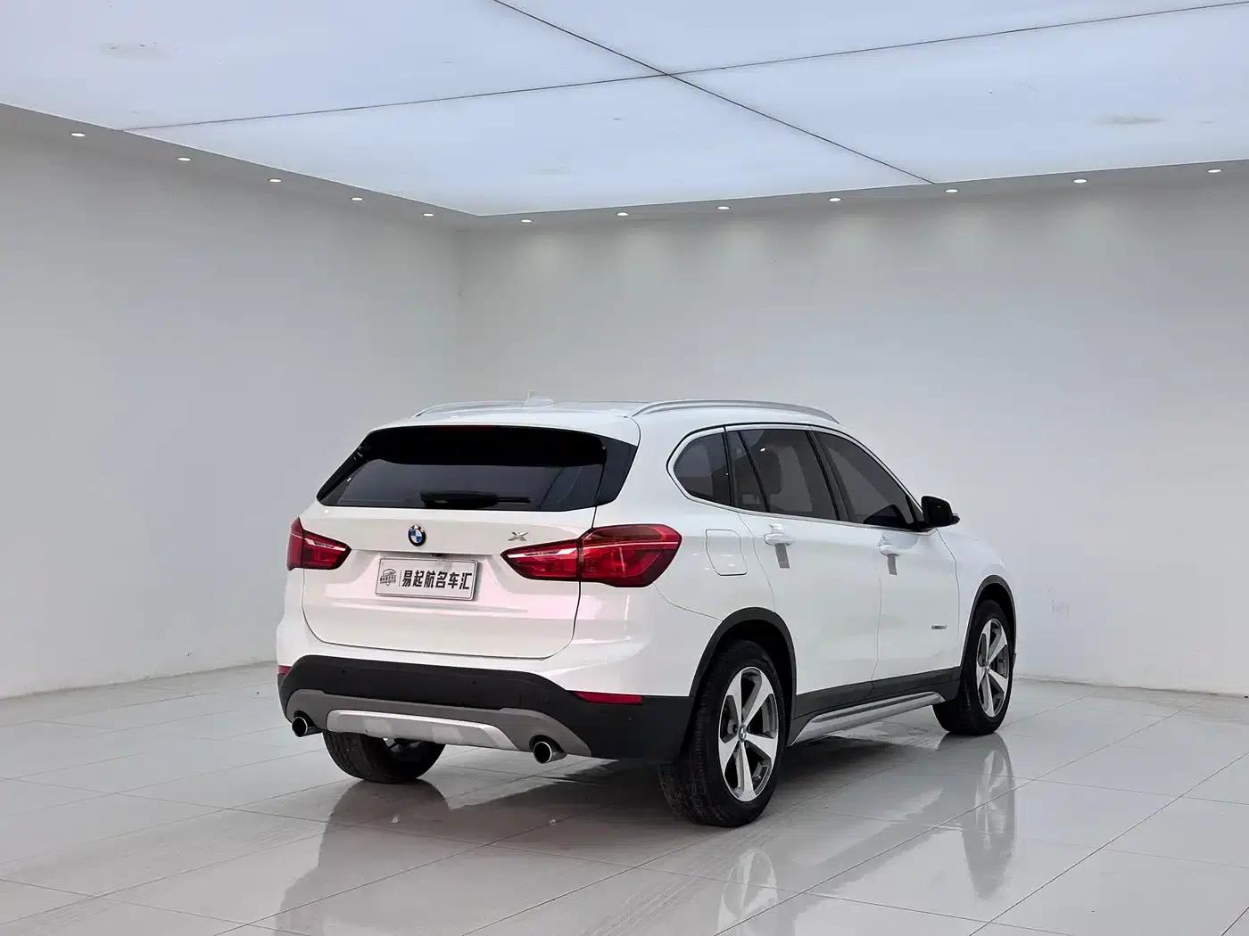 BMW X1 2016 xDrive20Li Luxury — миниатюра 16