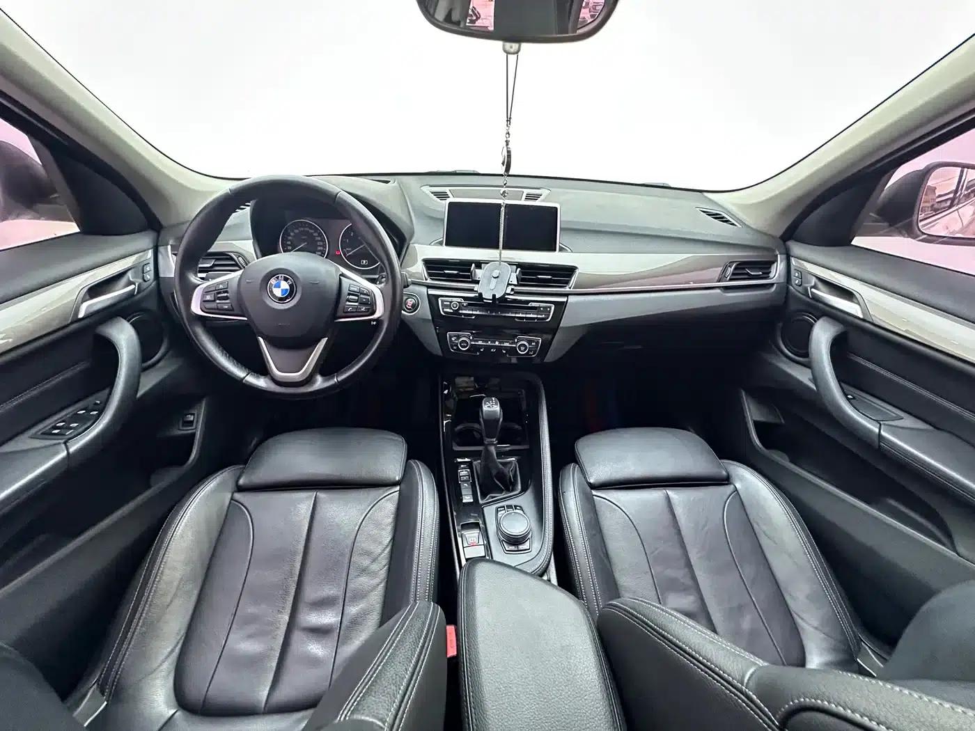 BMW X1 2016 xDrive20Li Luxury — миниатюра 7