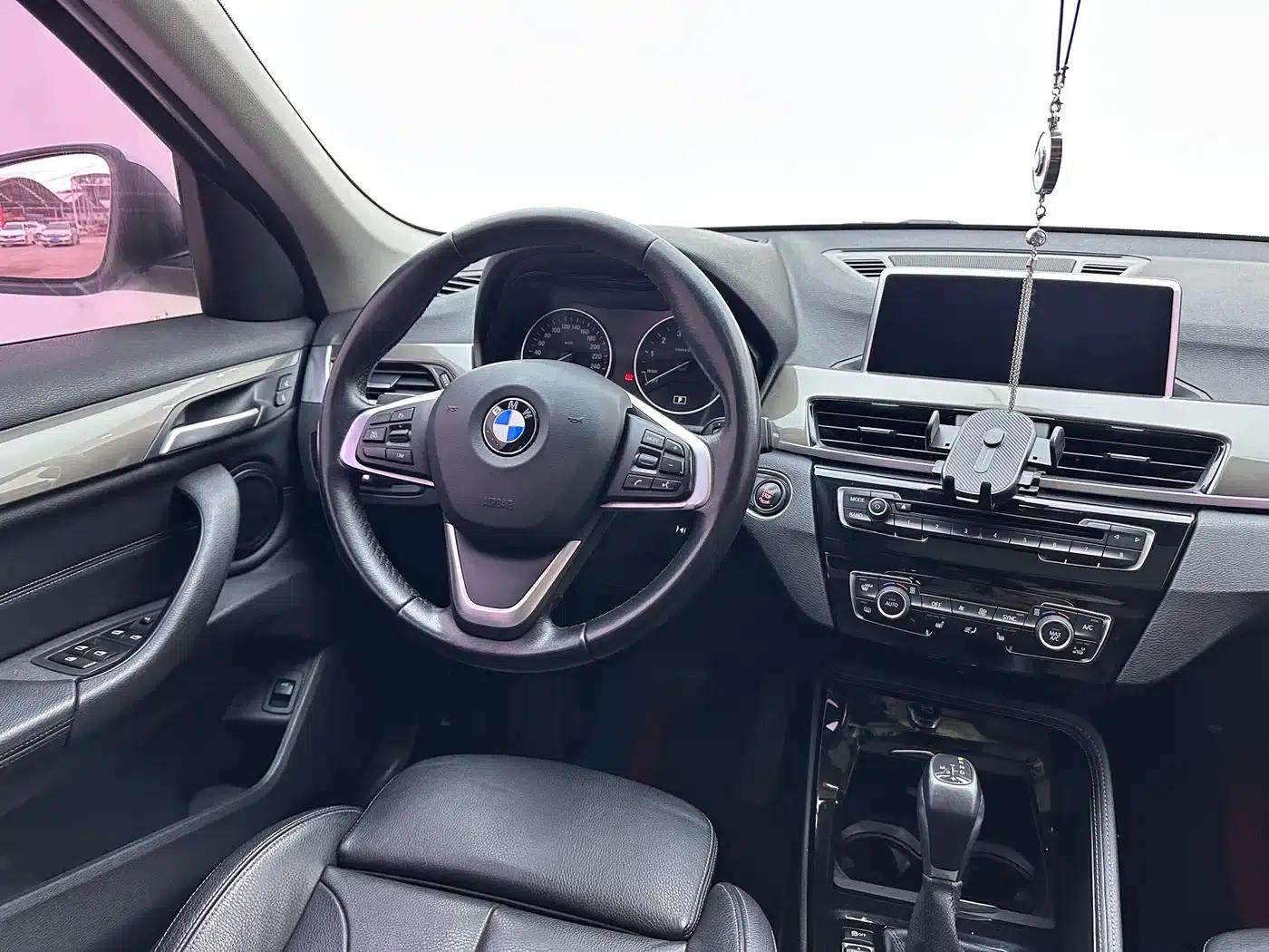 BMW X1 2016 xDrive20Li Luxury — миниатюра 9