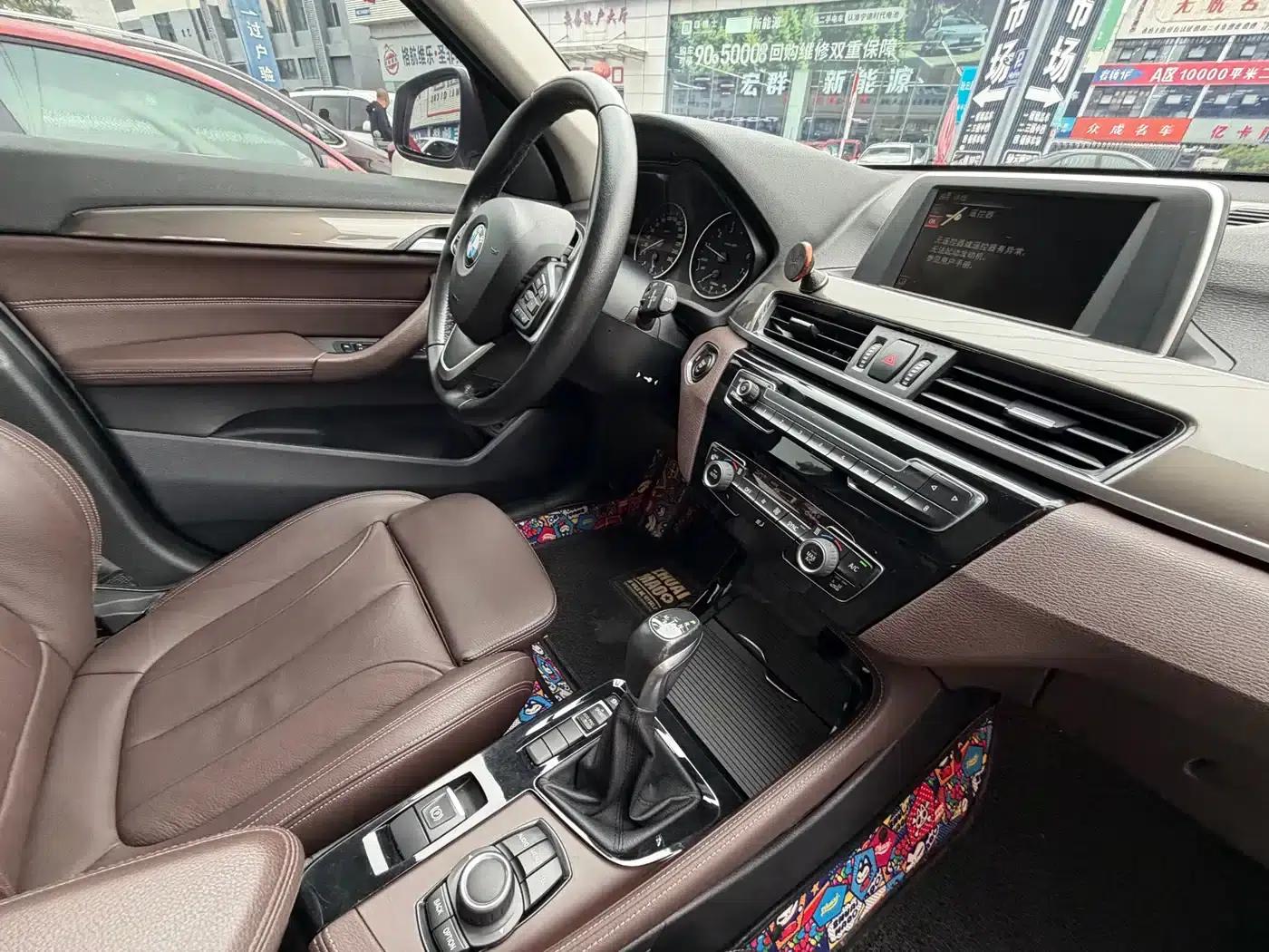 BMW X1 2018 sDrive18Li Premium — миниатюра 13