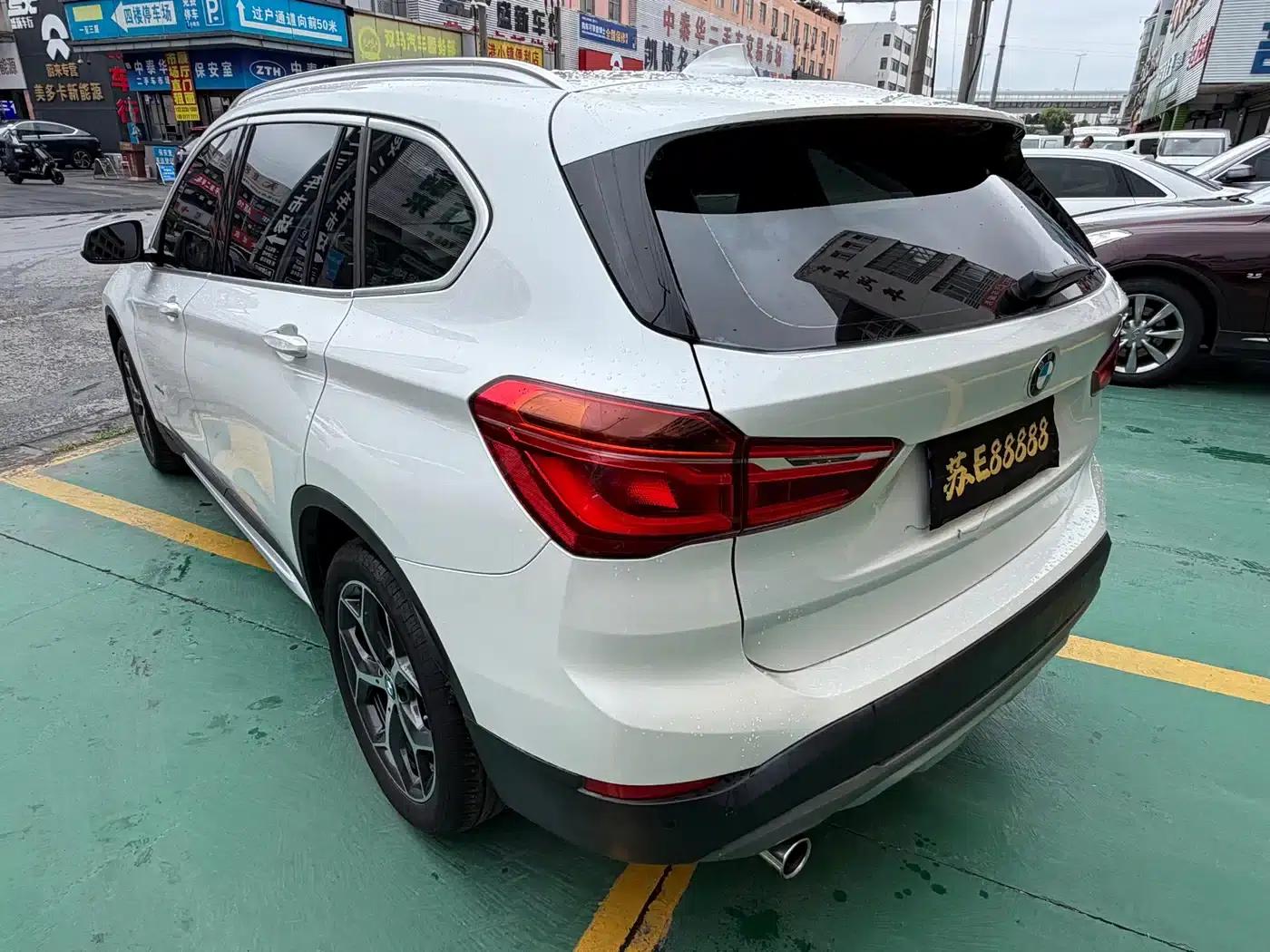 BMW X1 2018 sDrive18Li Premium — миниатюра 17