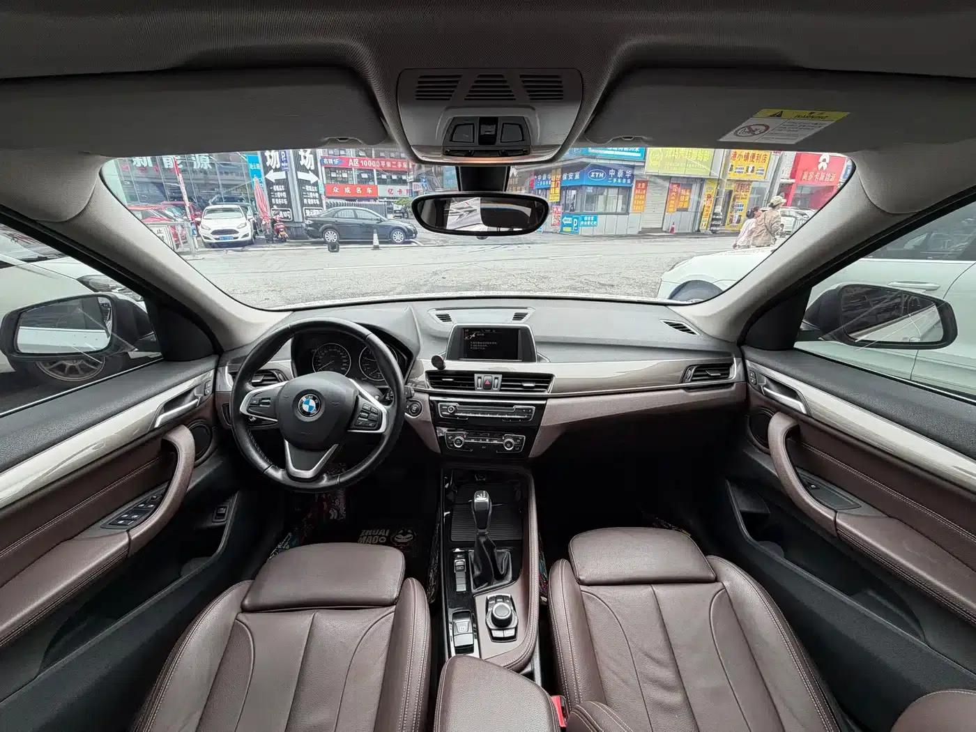 BMW X1 2018 sDrive18Li Premium — миниатюра 9