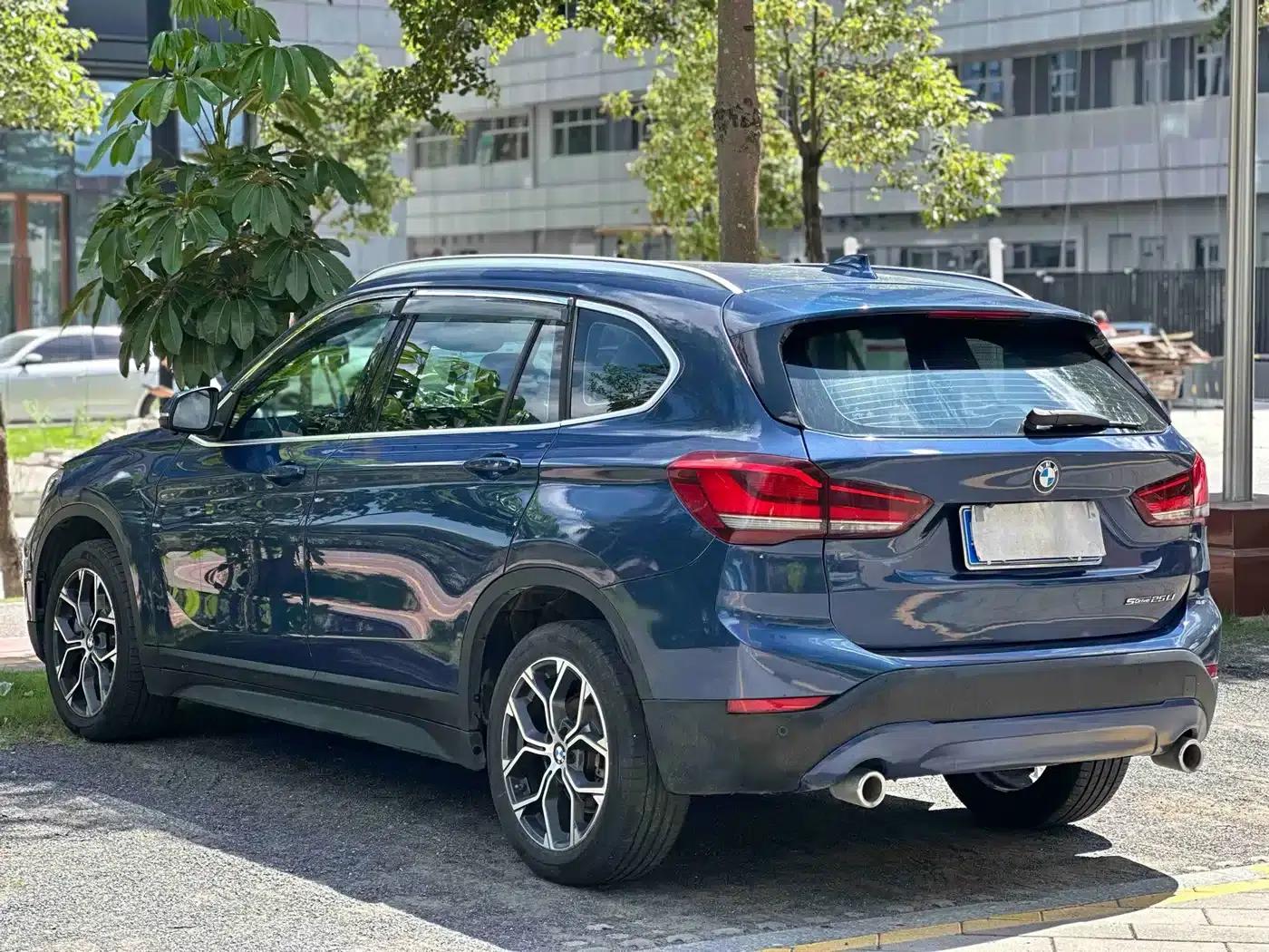 BMW X1 2020 sDrive25Li Leading Edition — миниатюра 15
