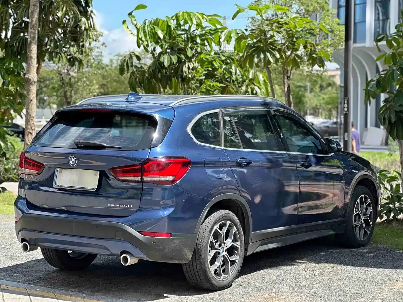 BMW X1 2020 sDrive25Li Leading Edition — миниатюра 17