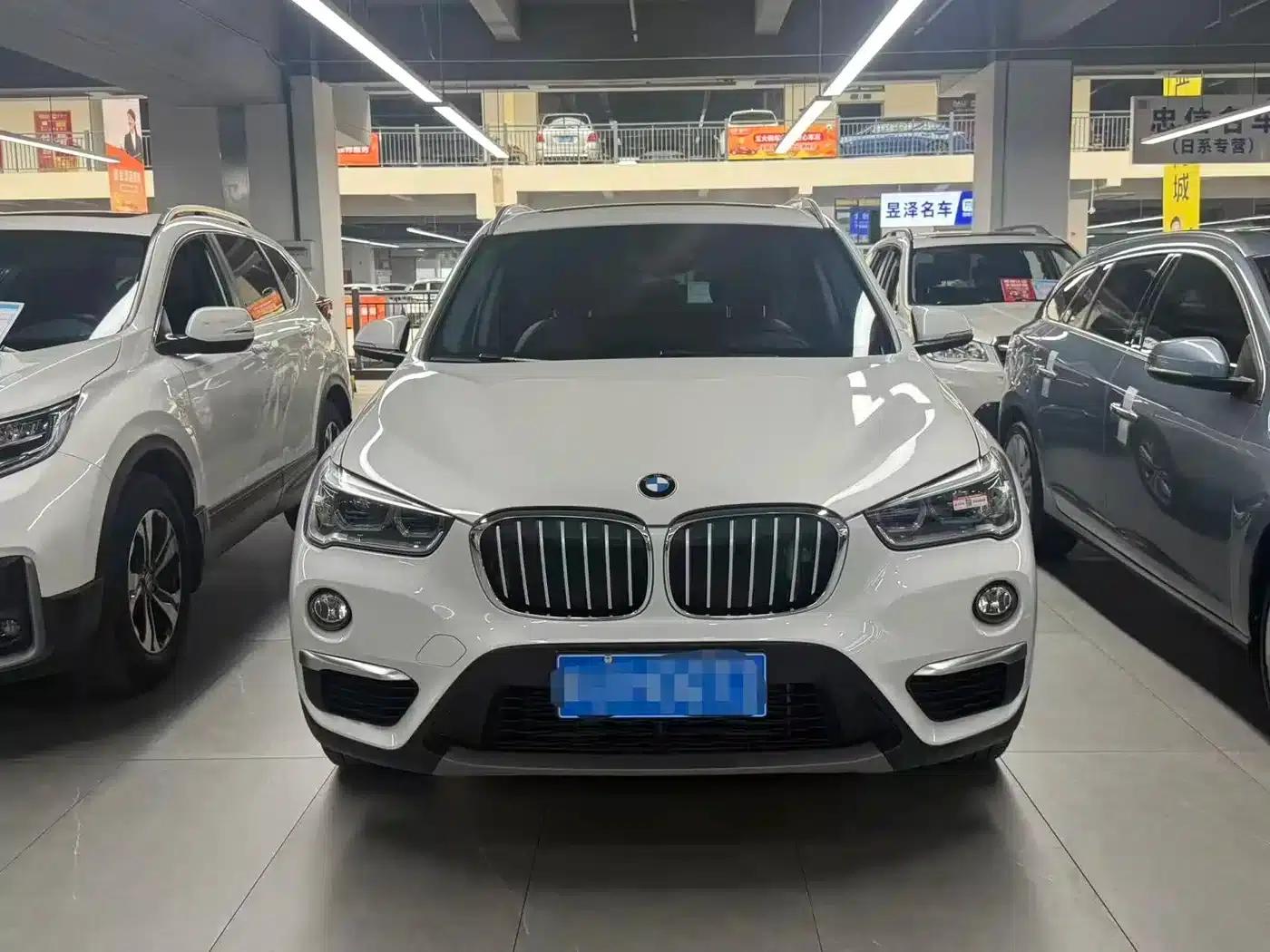 BMW X1 2018 sDrive20Li Leading Edition — миниатюра 2