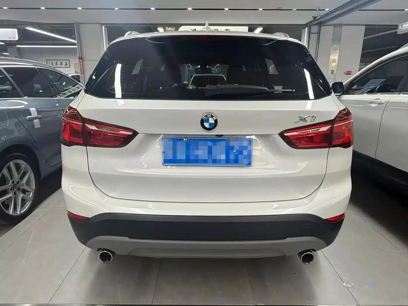 BMW X1 2018 sDrive20Li Leading Edition — миниатюра 12