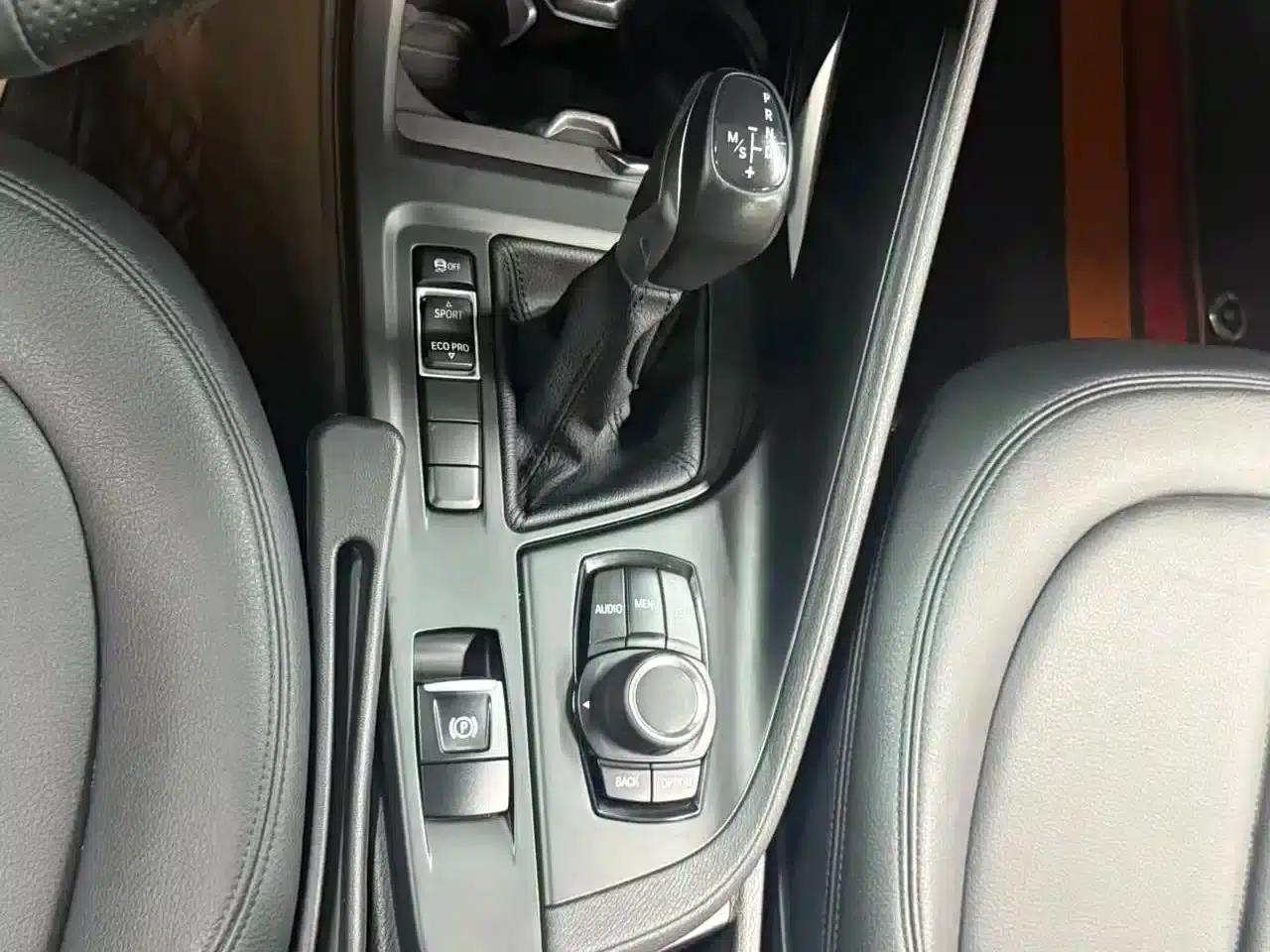 BMW X1 2018 sDrive20Li Leading Edition — миниатюра 5
