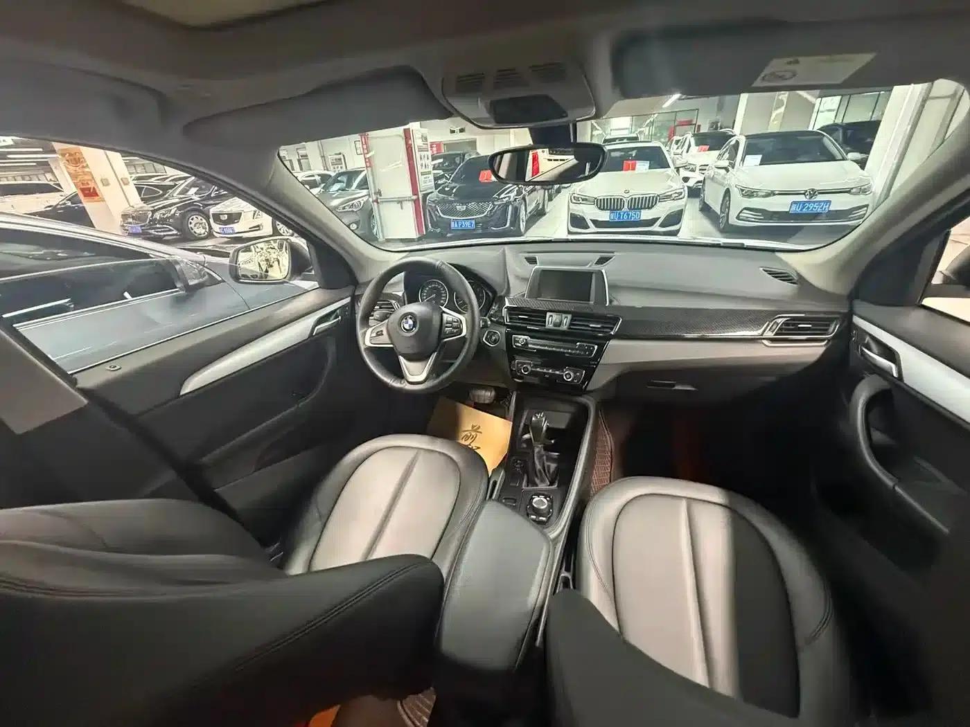 BMW X1 2018 sDrive20Li Leading Edition — миниатюра 7