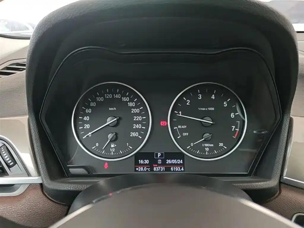 BMW X1 2016 sDrive20Li Luxury — миниатюра 11