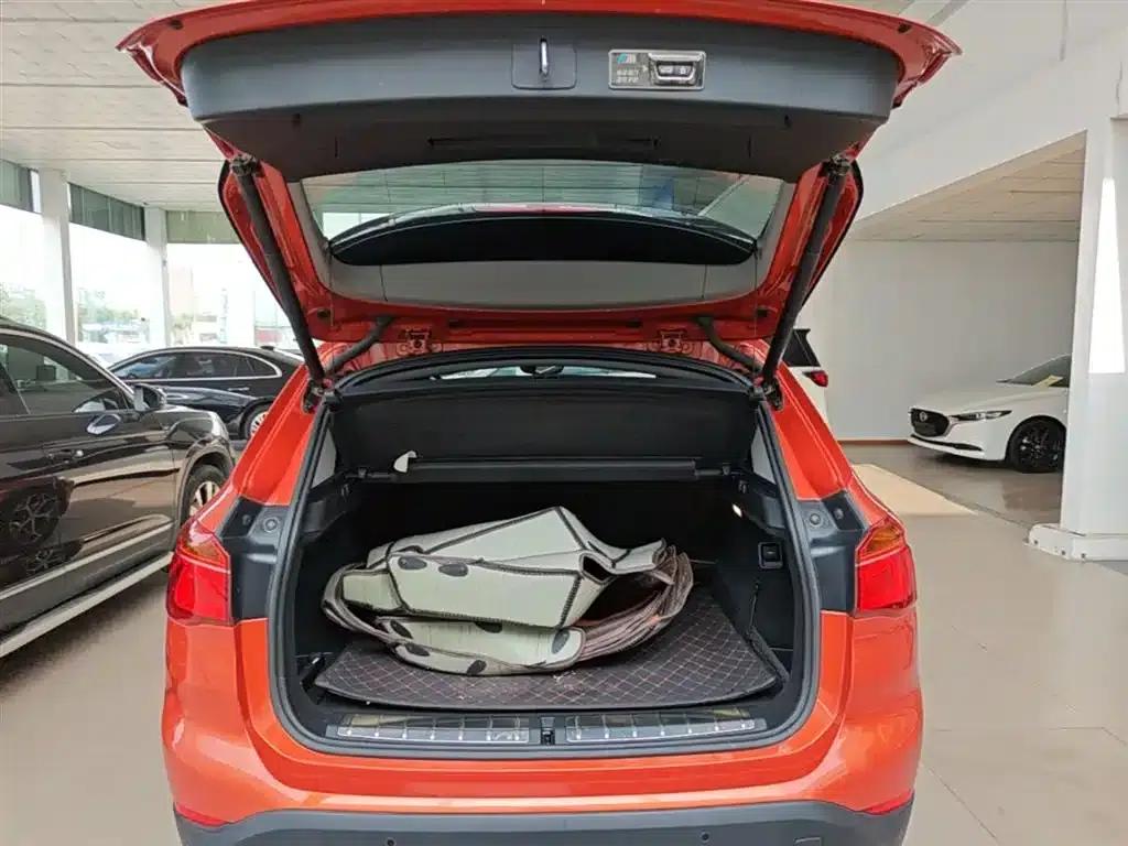 BMW X1 2016 sDrive20Li Luxury — миниатюра 18