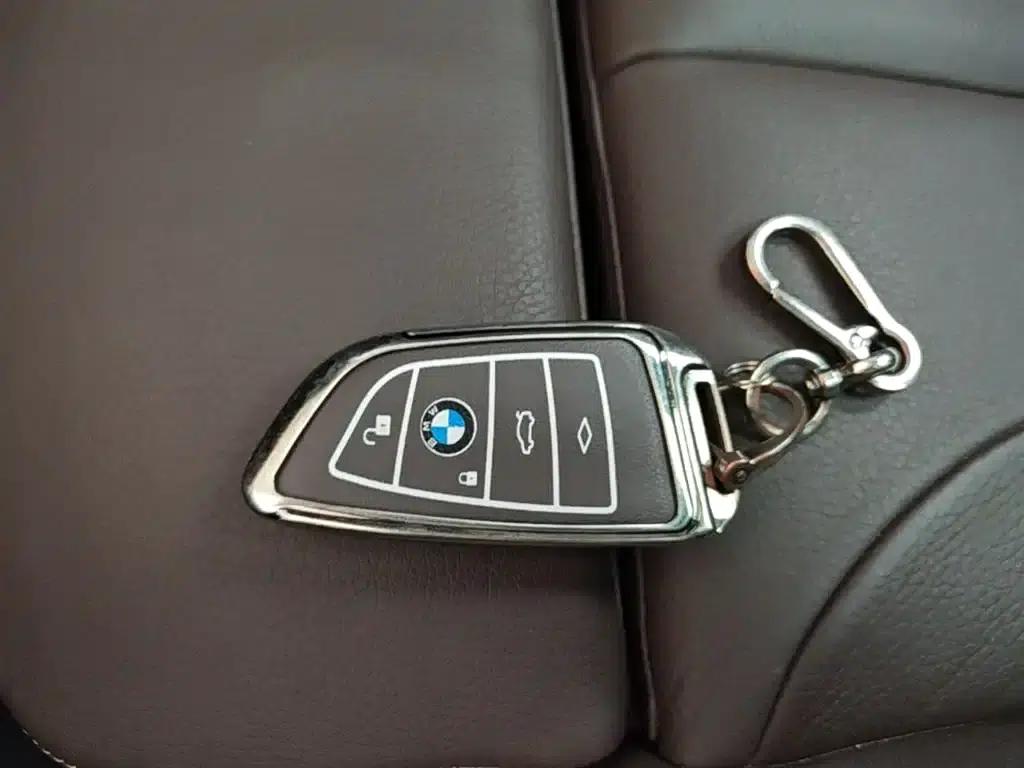 BMW X1 2016 sDrive20Li Luxury — миниатюра 8