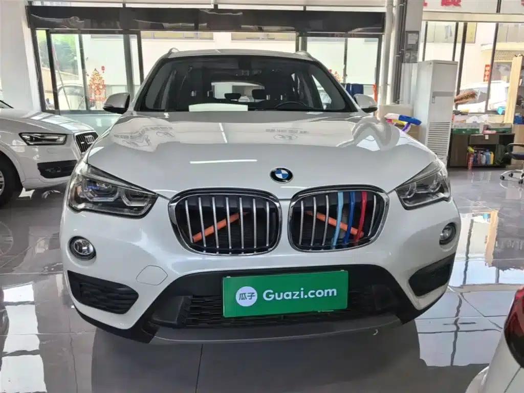 BMW X1 2019 sDrive20Li Leading Edition — миниатюра 3