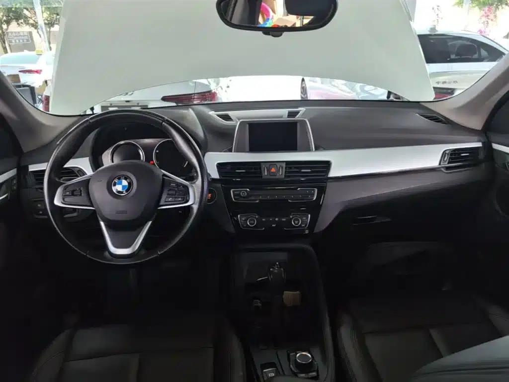 BMW X1 2019 sDrive20Li Leading Edition — миниатюра 10
