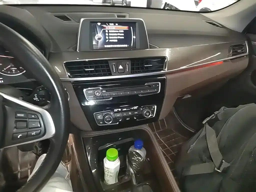 BMW X1 2016 sDrive20Li Luxury — миниатюра 13
