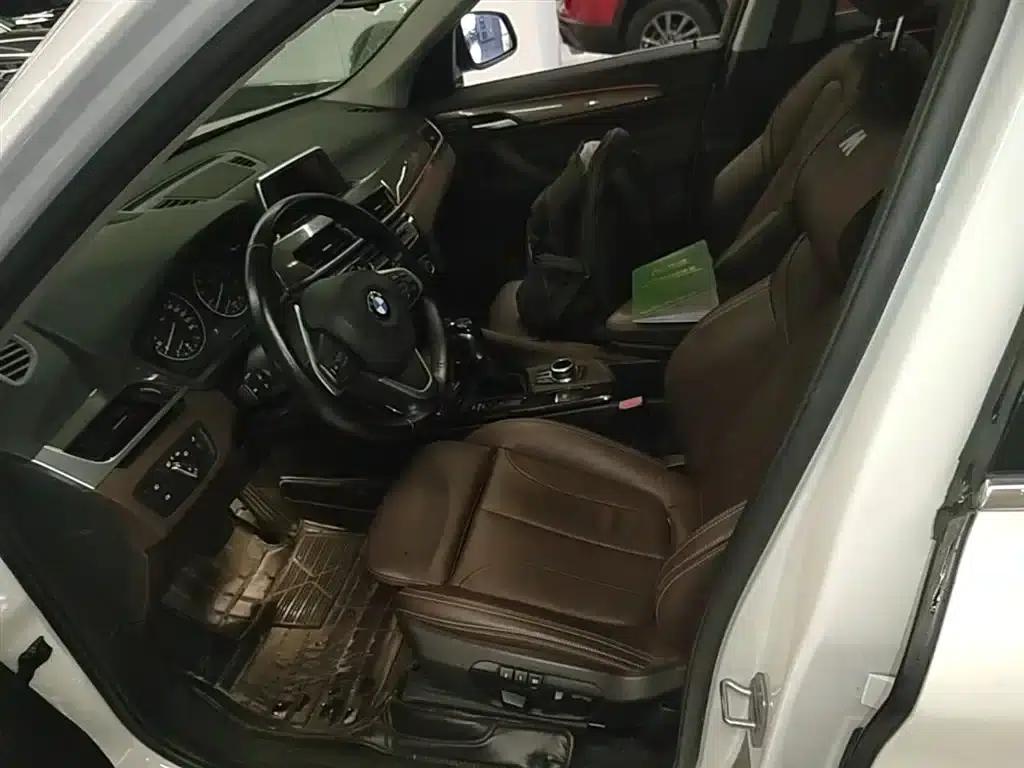 BMW X1 2016 sDrive20Li Luxury — миниатюра 15