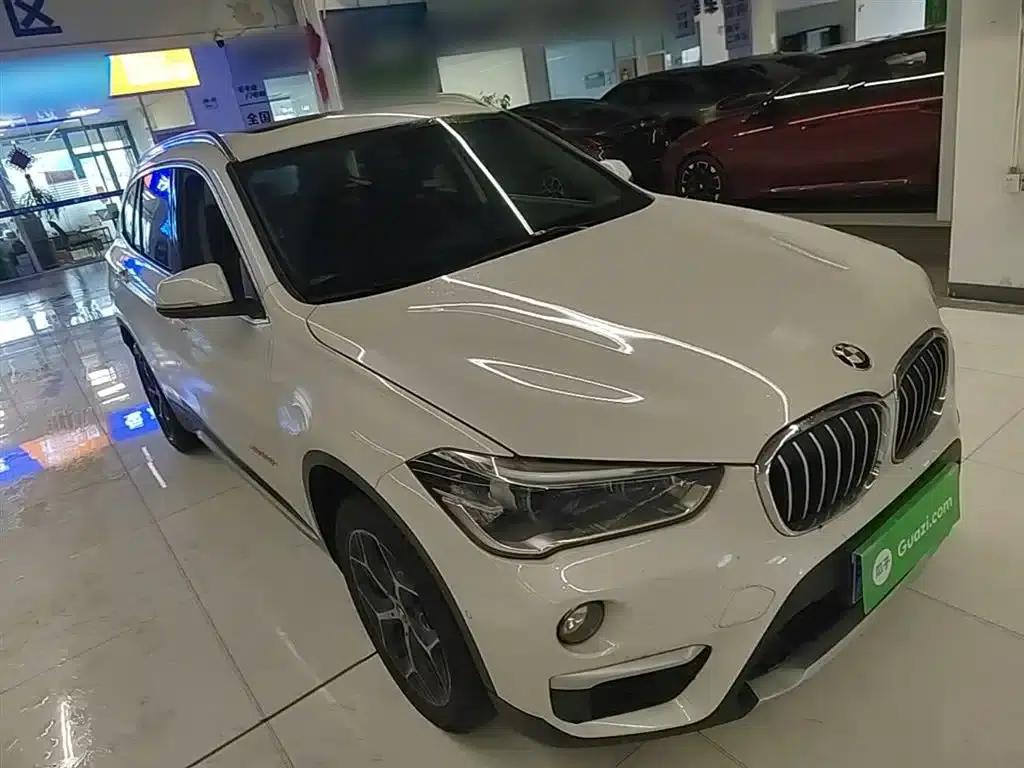 BMW X1 2016 sDrive20Li Luxury — миниатюра 4