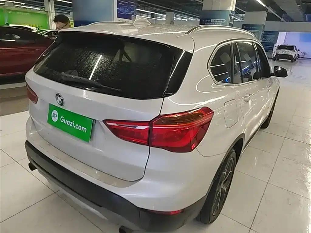 BMW X1 2016 sDrive20Li Luxury — миниатюра 7