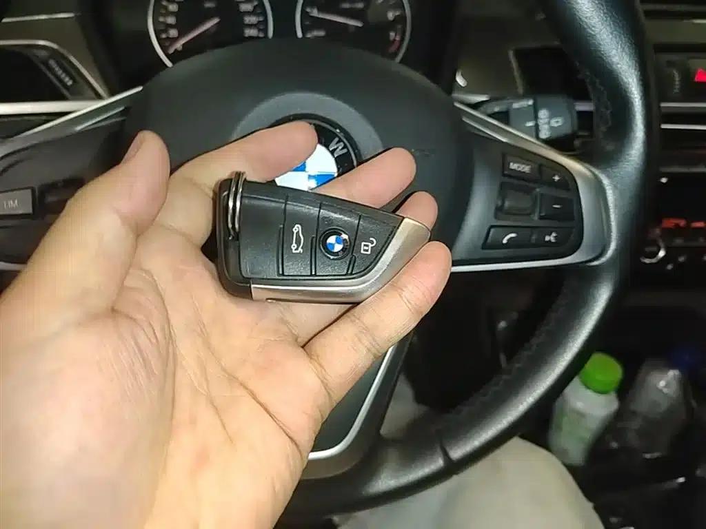 BMW X1 2016 sDrive20Li Luxury — миниатюра 9