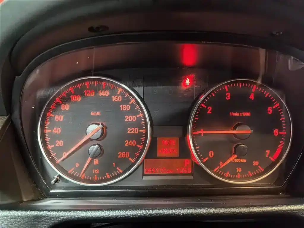 BMW X1 2013 sDrive18i Leading Edition — миниатюра 12