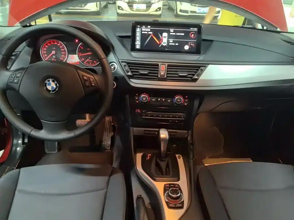 BMW X1 2013 sDrive18i Leading Edition — миниатюра 10