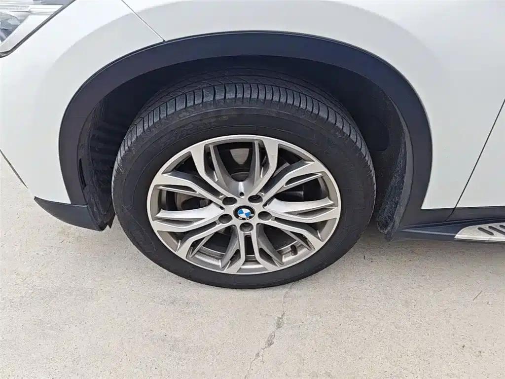 BMW X1 2018 sDrive20Li Leading Edition — миниатюра 23
