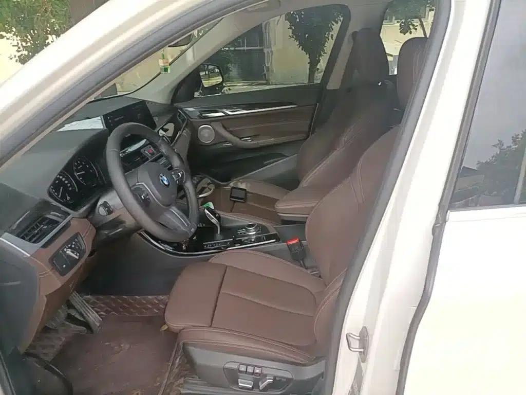 BMW X1 2022 xDrive25Li Premium — миниатюра 14