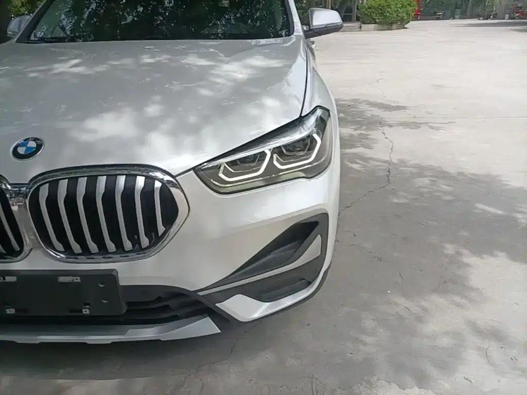BMW X1 2022 xDrive25Li Premium — миниатюра 23