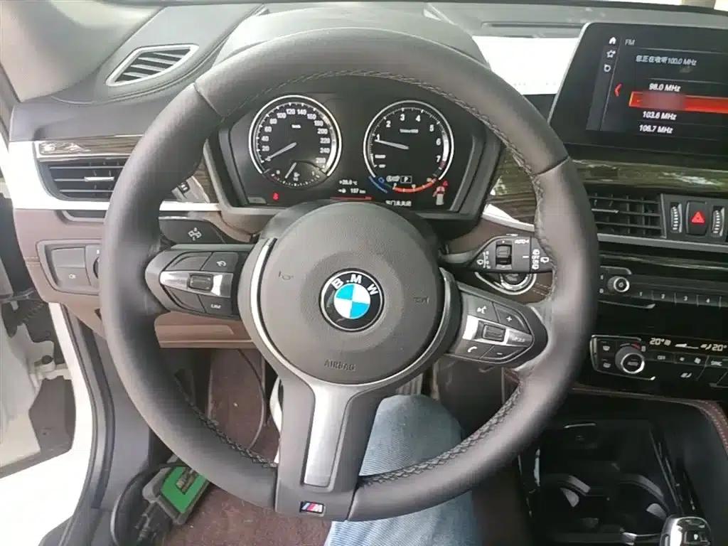 BMW X1 2022 xDrive25Li Premium — миниатюра 10