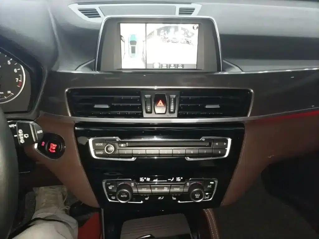 BMW X1 2016 sDrive20Li Luxury — миниатюра 13